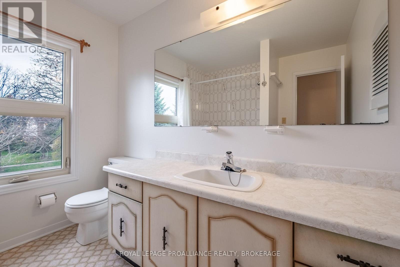 58 Glencoe Crescent, Kingston, Ontario  K7M 7H2 - Photo 22 - X12133794