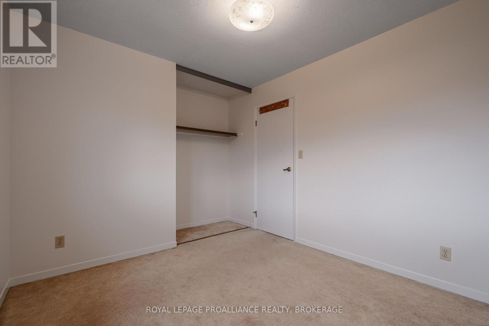 58 Glencoe Crescent, Kingston, Ontario  K7M 7H2 - Photo 29 - X12133794
