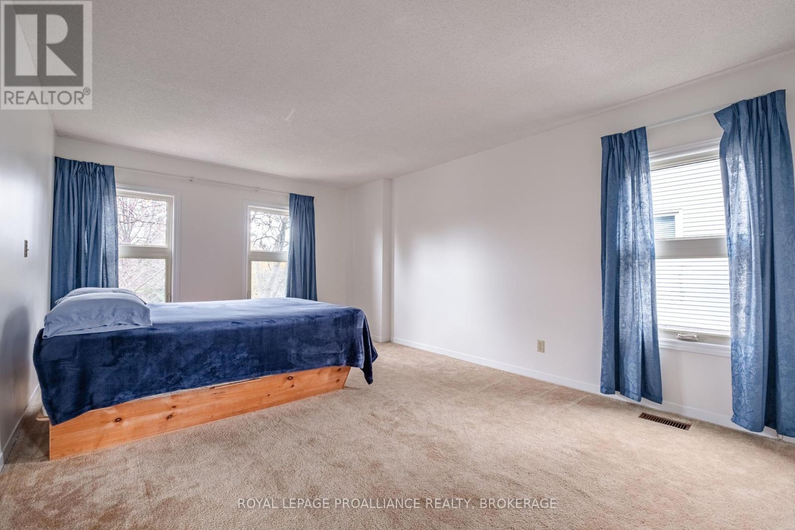 58 Glencoe Crescent, Kingston, Ontario  K7M 7H2 - Photo 30 - X12133794
