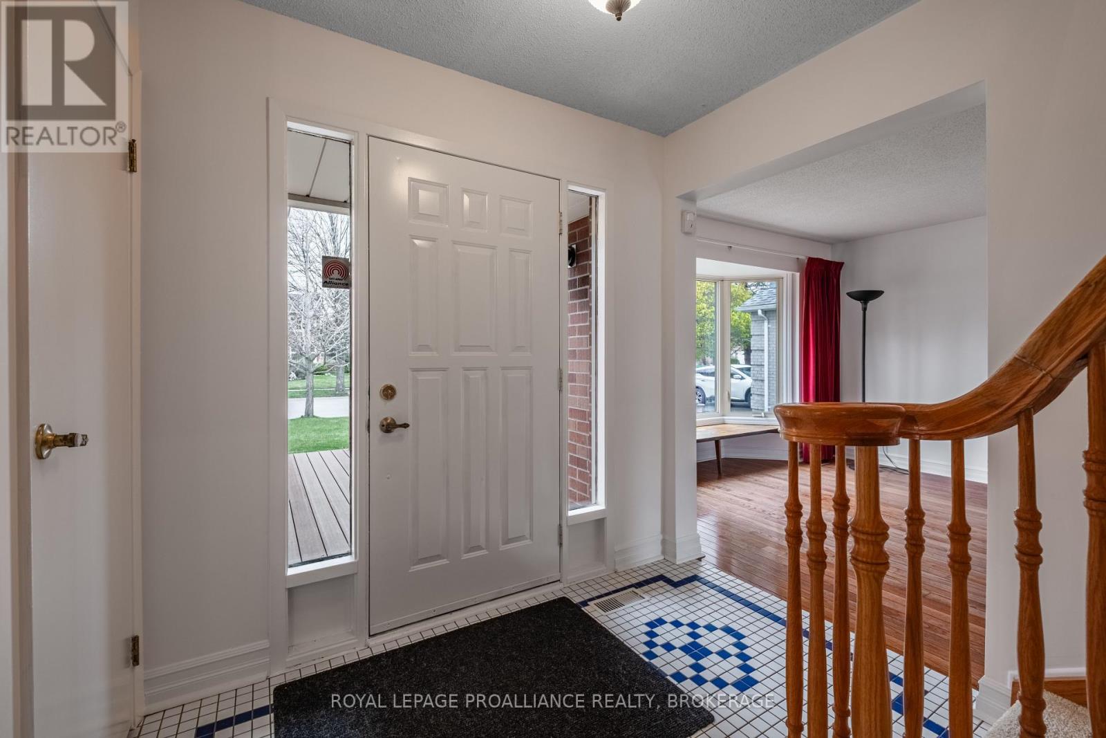 58 Glencoe Crescent, Kingston, Ontario  K7M 7H2 - Photo 5 - X12133794