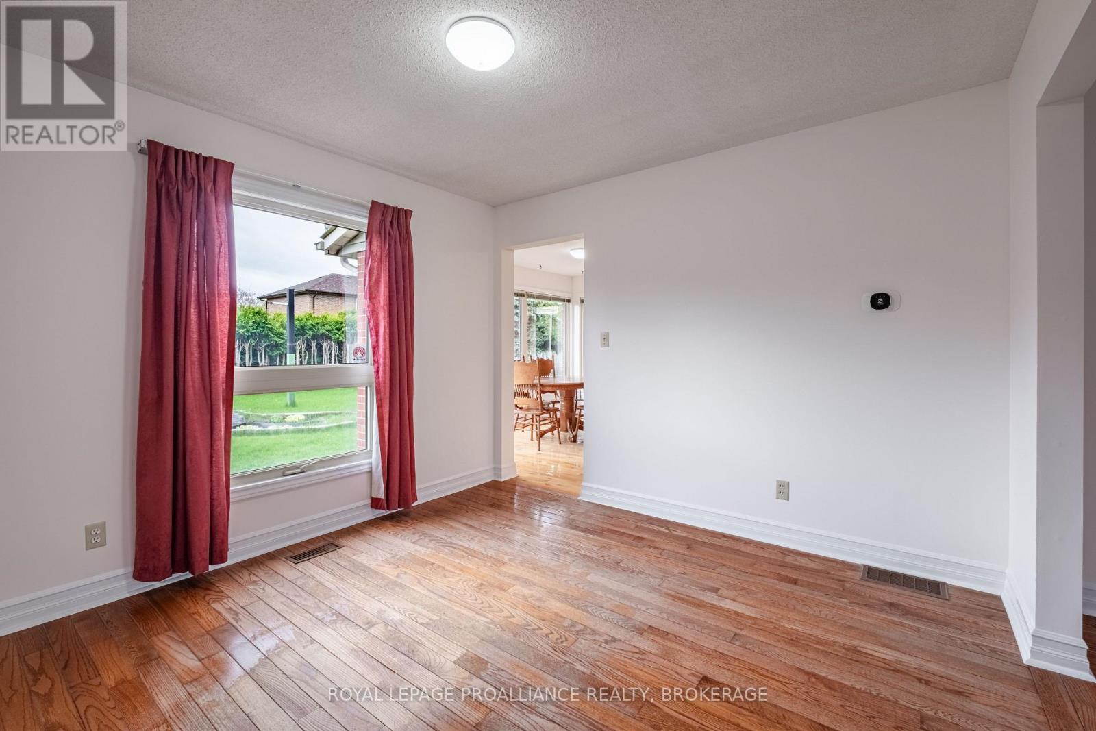 58 Glencoe Crescent, Kingston, Ontario  K7M 7H2 - Photo 8 - X12133794
