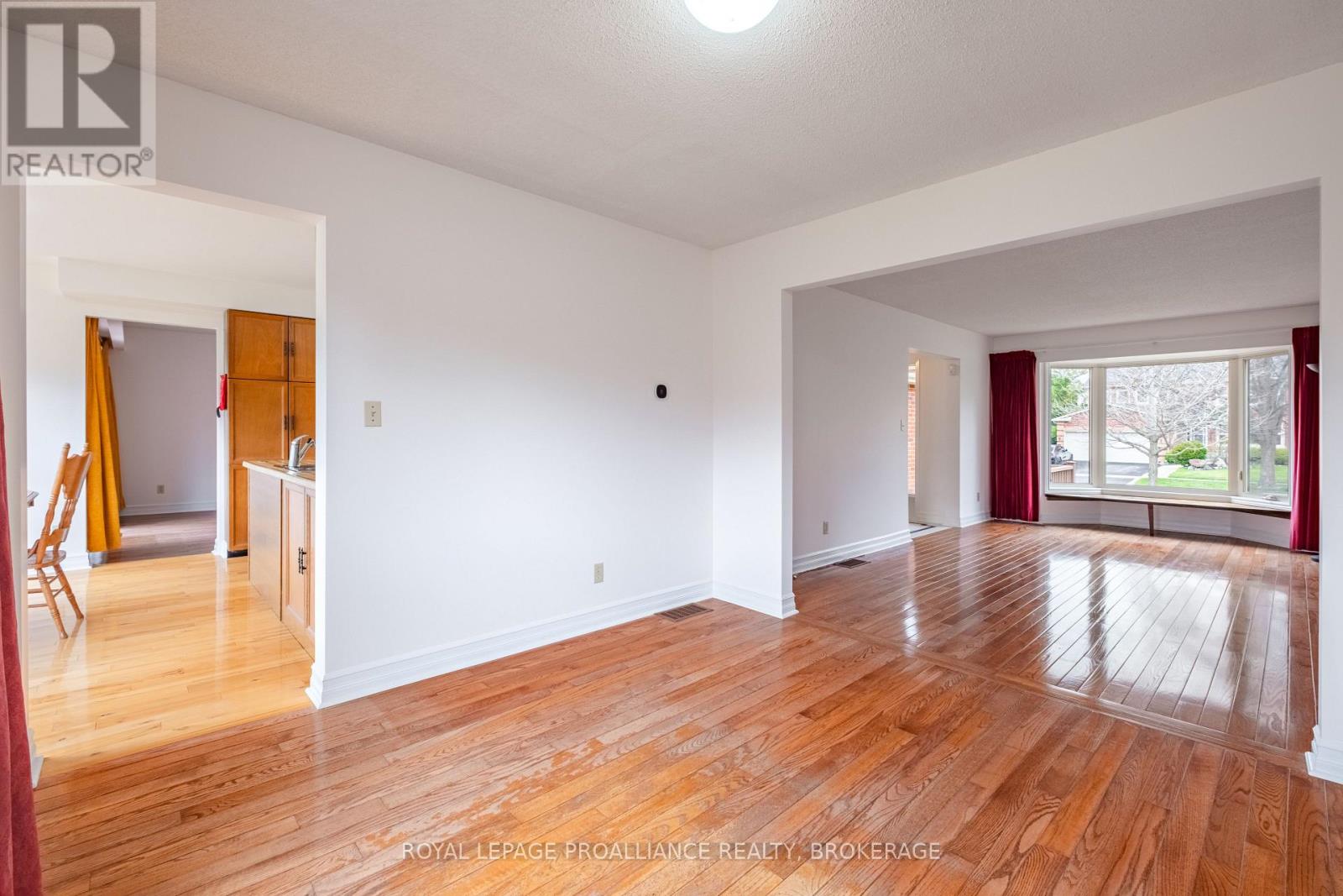 58 Glencoe Crescent, Kingston, Ontario  K7M 7H2 - Photo 9 - X12133794