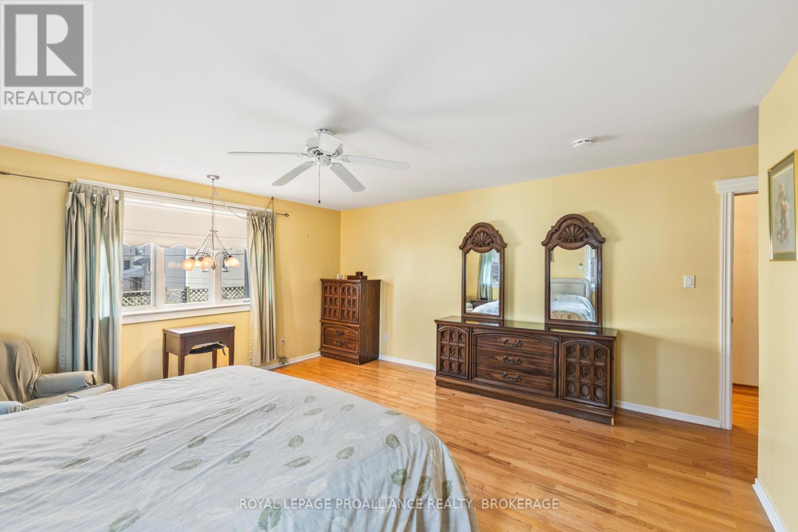 69 Scott Street, Kingston, Ontario  K7L 1L6 - Photo 20 - X12133853