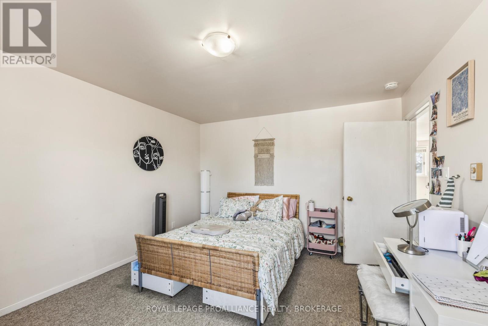 69 Scott Street, Kingston, Ontario  K7L 1L6 - Photo 40 - X12133853