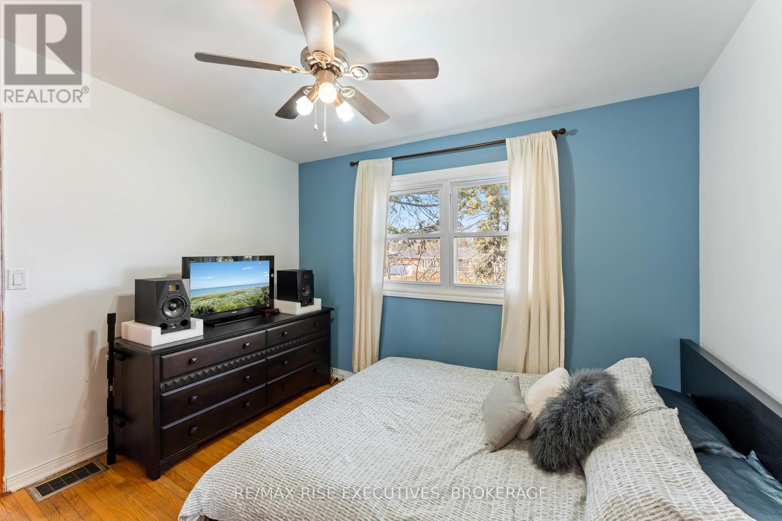 883 Percy Crescent, Kingston, Ontario  K7M 4P3 - Photo 21 - X12134670