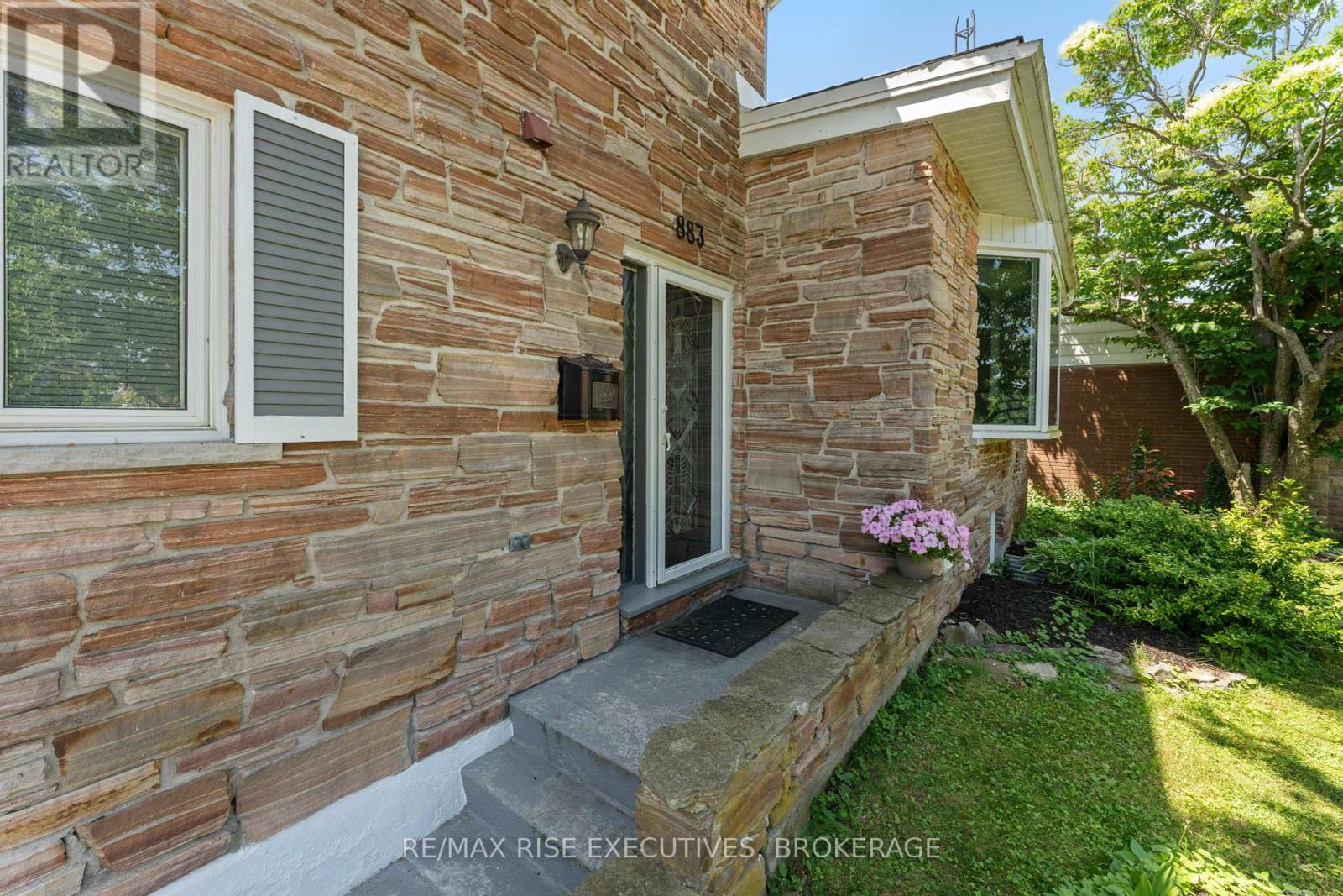 883 Percy Crescent, Kingston, Ontario  K7M 4P3 - Photo 3 - X12134670