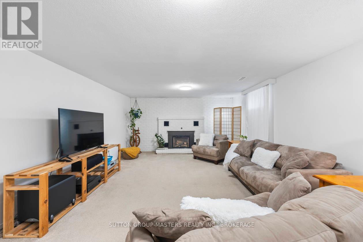 984 Ambleside Crescent, Kingston, Ontario  K7P 2B7 - Photo 30 - X12136177