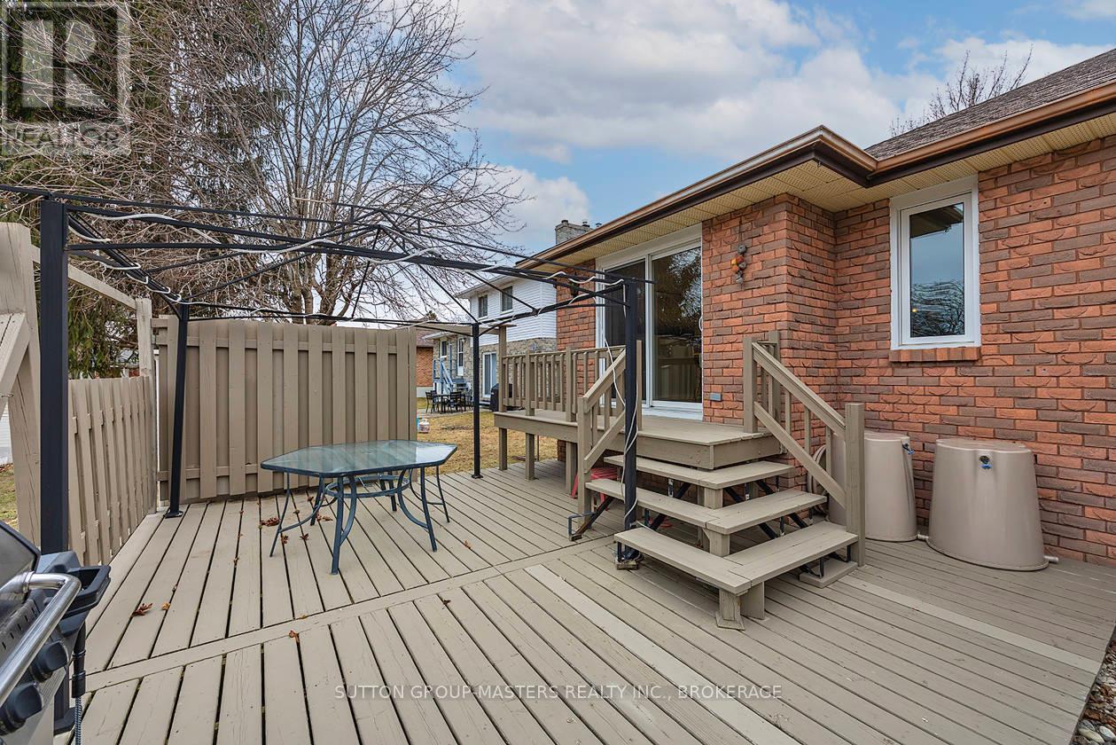 984 Ambleside Crescent, Kingston, Ontario  K7P 2B7 - Photo 41 - X12136177