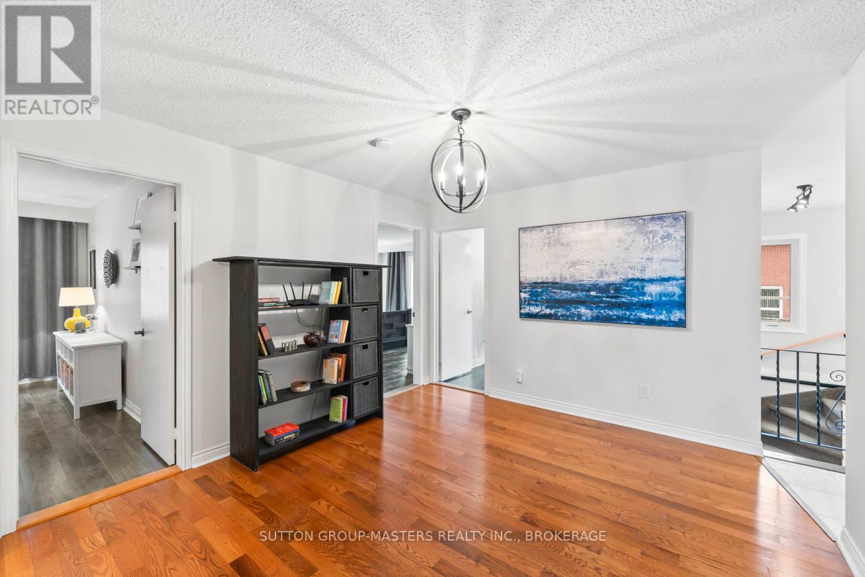 984 Ambleside Crescent, Kingston, Ontario  K7P 2B7 - Photo 6 - X12136177