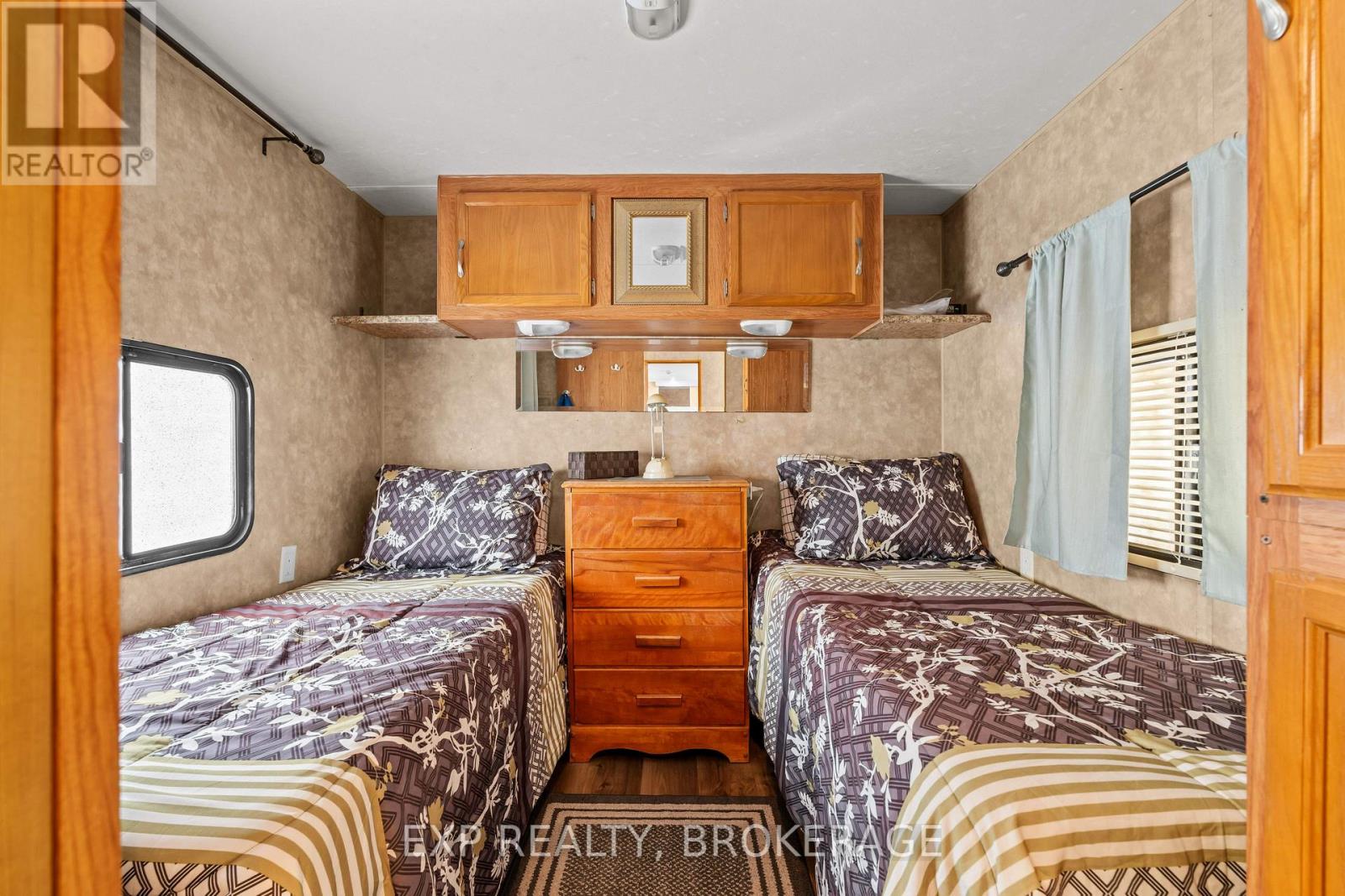 #38 - 9 Glenford Lane, South Frontenac, Ontario  K0H 1T0 - Photo 13 - X12136259