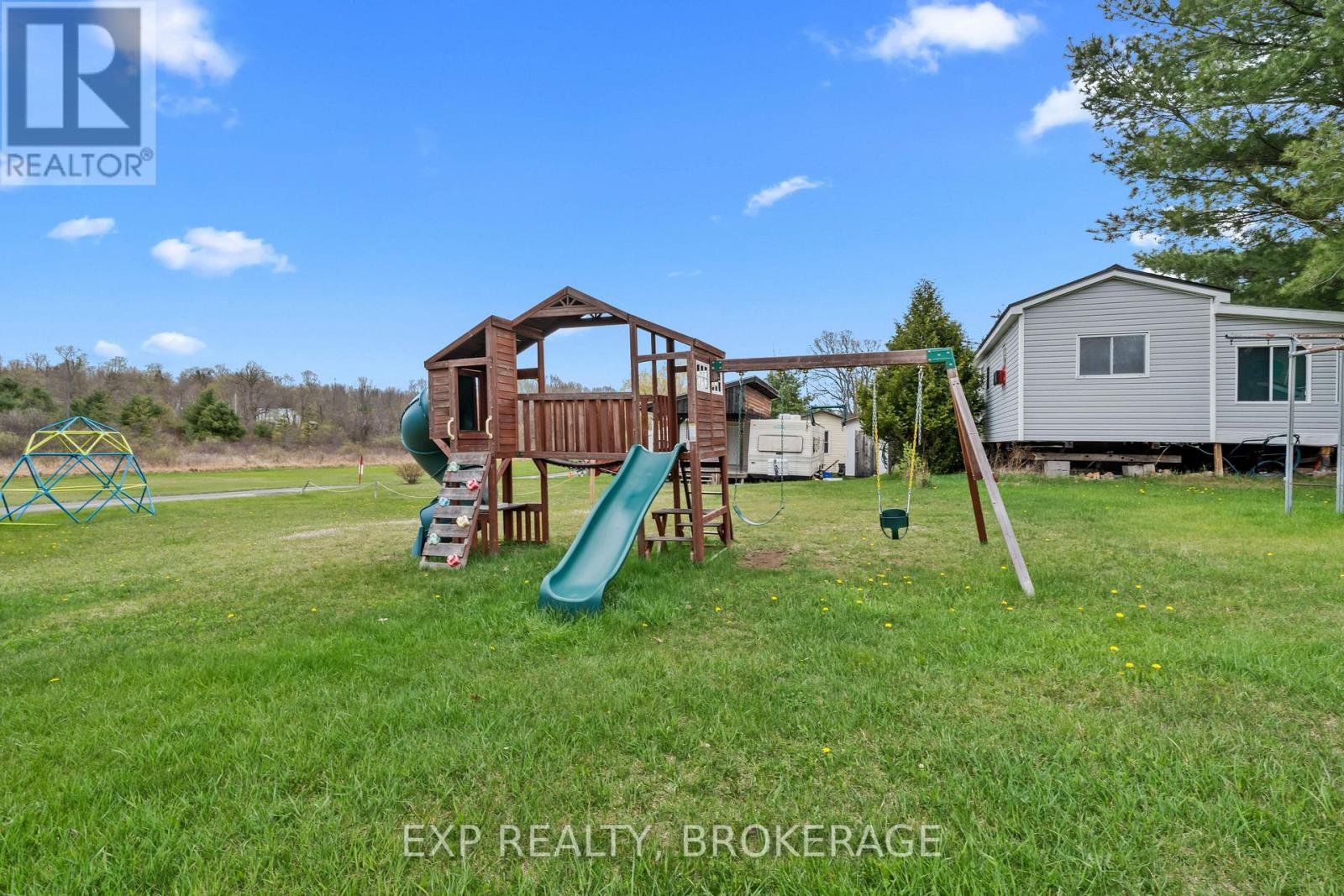 #38 - 9 Glenford Lane, South Frontenac, Ontario  K0H 1T0 - Photo 35 - X12136259