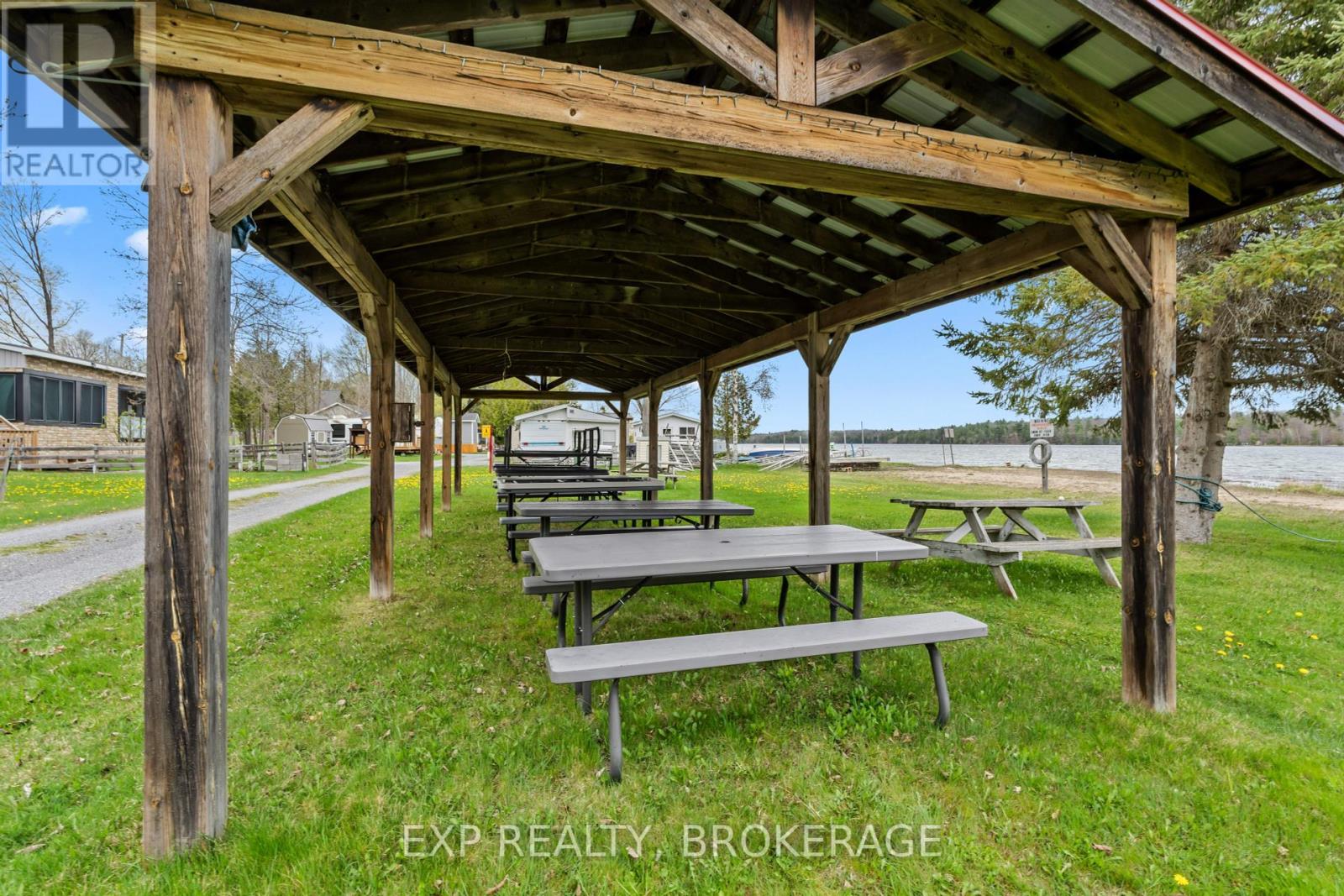 #38 - 9 Glenford Lane, South Frontenac, Ontario  K0H 1T0 - Photo 39 - X12136259