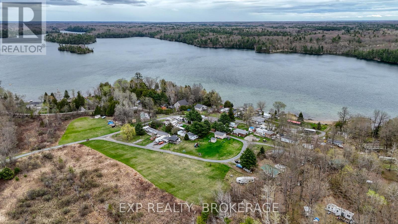 #38 - 9 Glenford Lane, South Frontenac, Ontario  K0H 1T0 - Photo 46 - X12136259