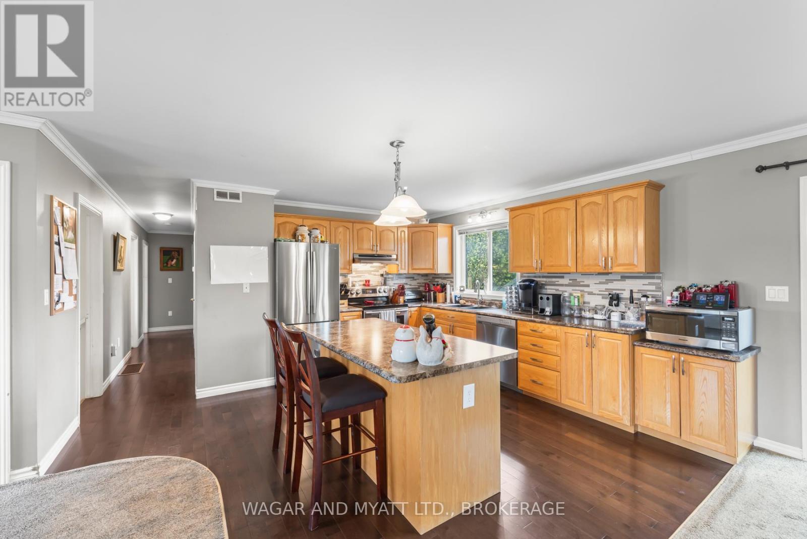 93 Henry Street, Greater Napanee, Ontario  K7R 3A6 - Photo 12 - X12136490