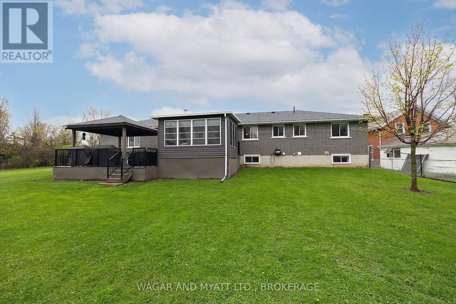 93 Henry Street, Greater Napanee, Ontario  K7R 3A6 - Photo 2 - X12136490