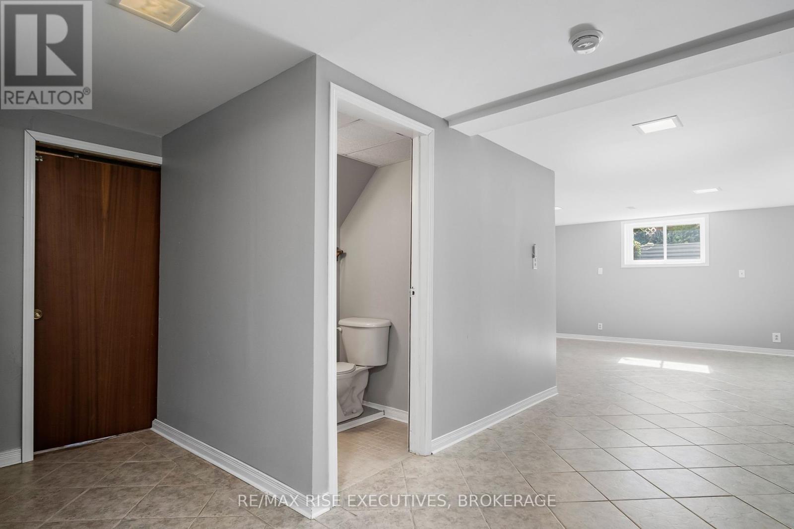 282 Welborne Avenue, Kingston, Ontario  K7M 4G6 - Photo 35 - X12136515
