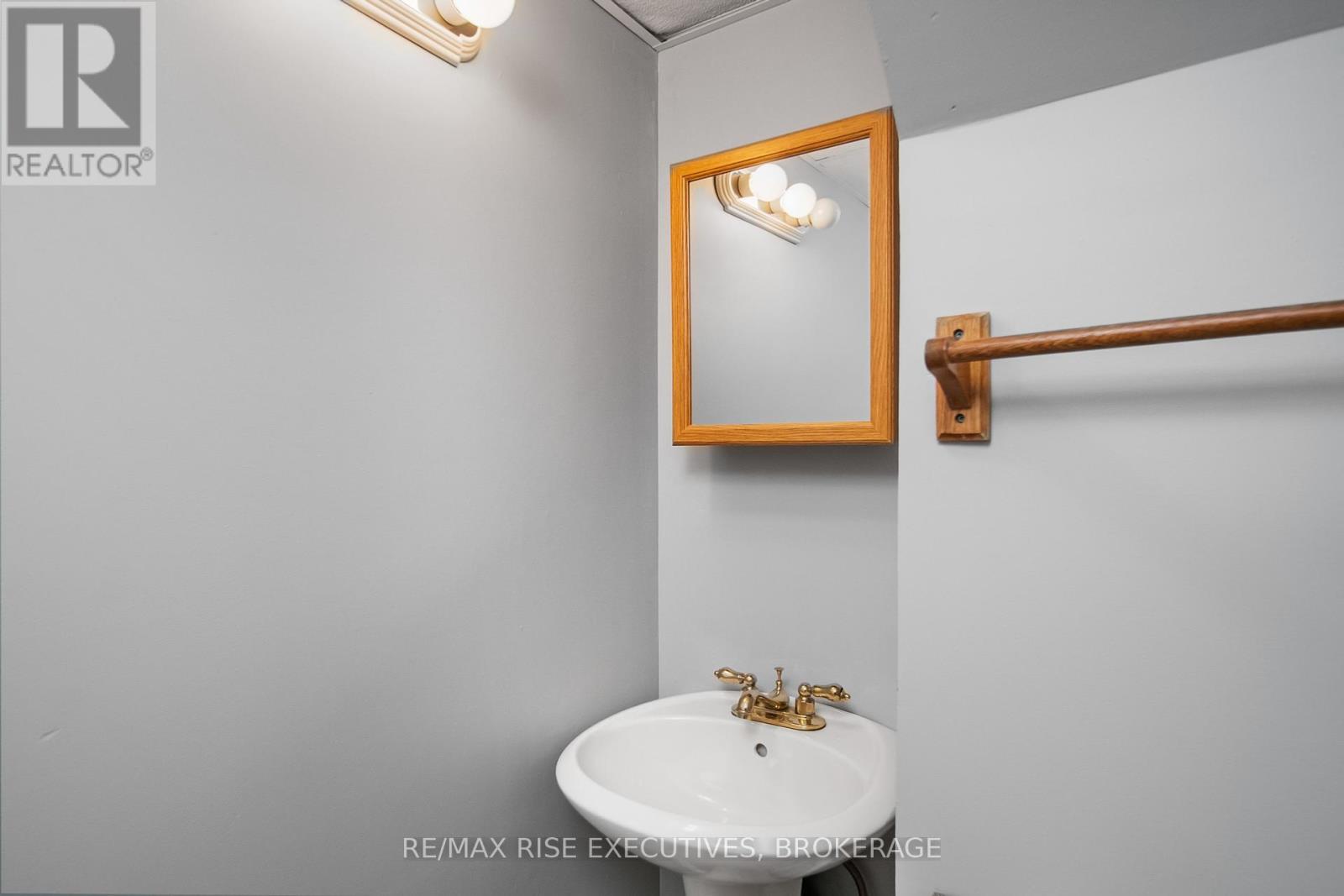 282 Welborne Avenue, Kingston, Ontario  K7M 4G6 - Photo 40 - X12136515