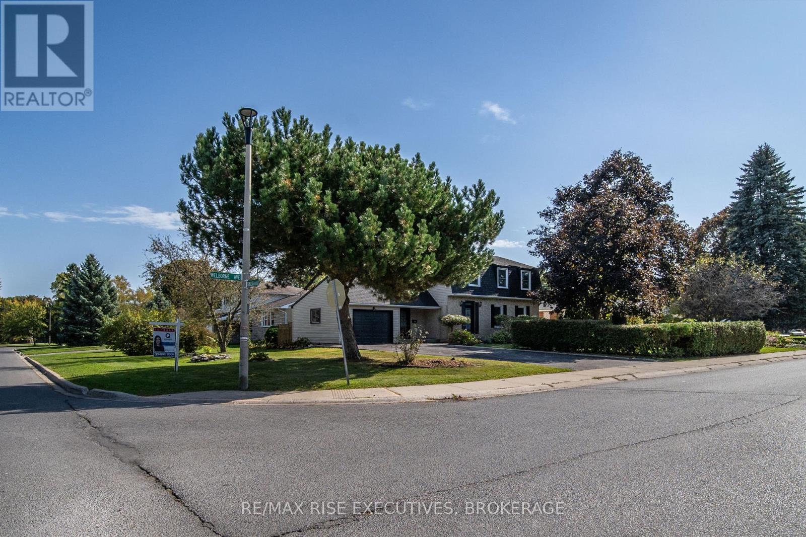 282 Welborne Avenue, Kingston, Ontario  K7M 4G6 - Photo 5 - X12136515