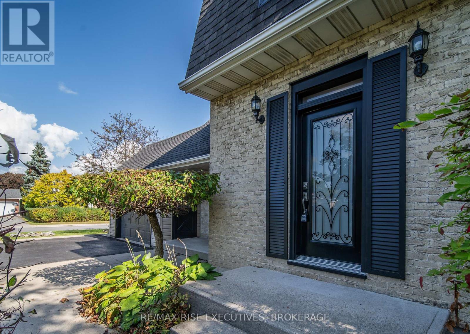 282 Welborne Avenue, Kingston, Ontario  K7M 4G6 - Photo 6 - X12136515