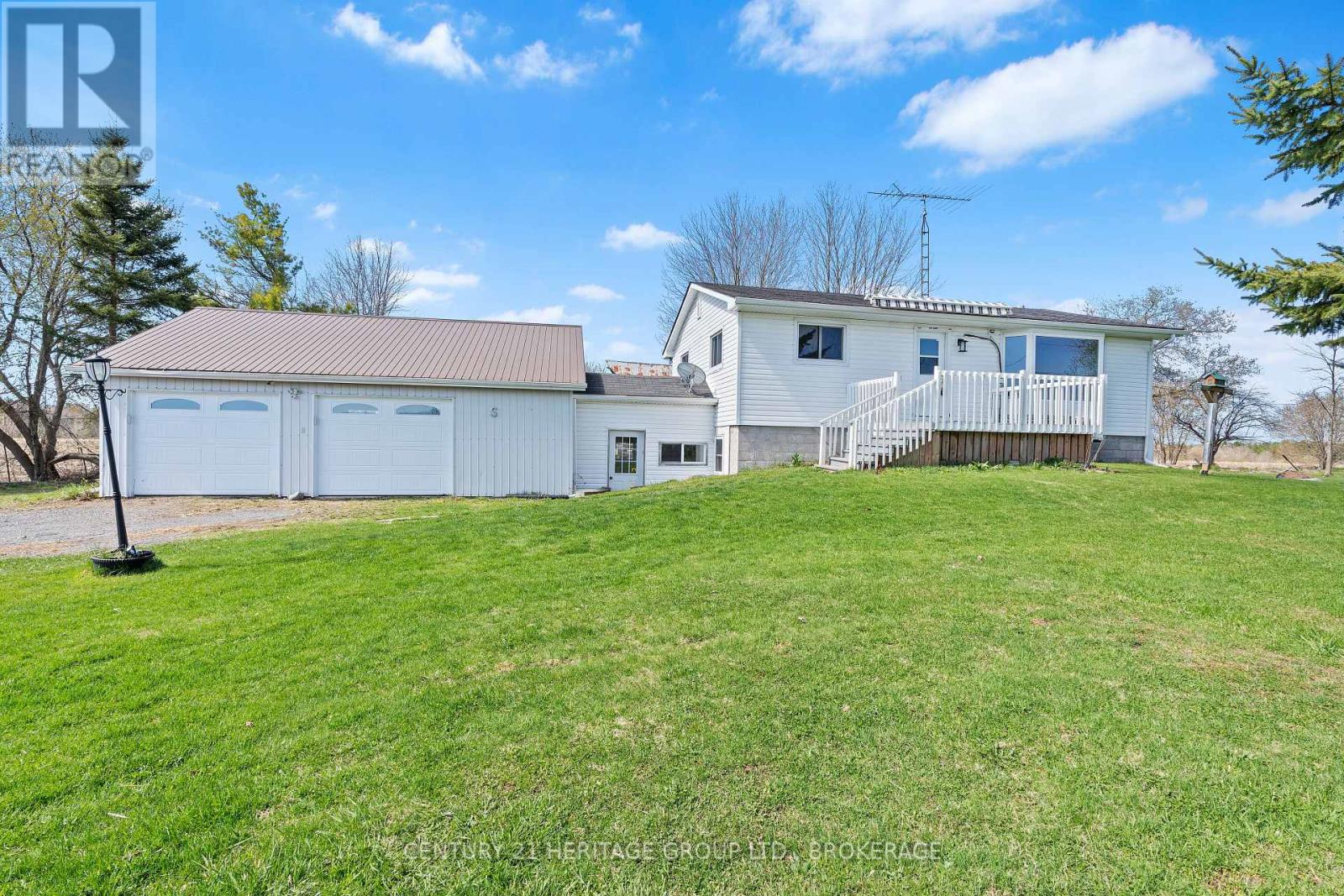 2750 15 Highway, Rideau Lakes, Ontario  K0G 1E0 - Photo 1 - X12136582