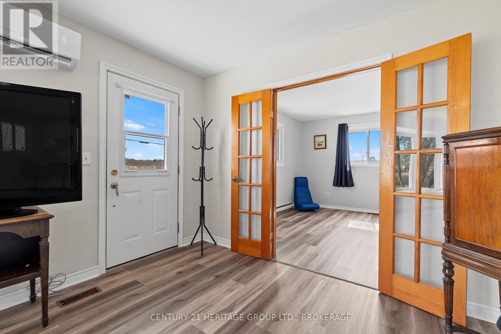 2750 15 Highway, Rideau Lakes, Ontario  K0G 1E0 - Photo 5 - X12136582
