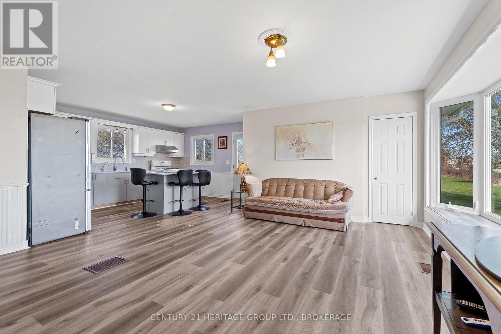 2750 15 Highway, Rideau Lakes, Ontario  K0G 1E0 - Photo 7 - X12136582