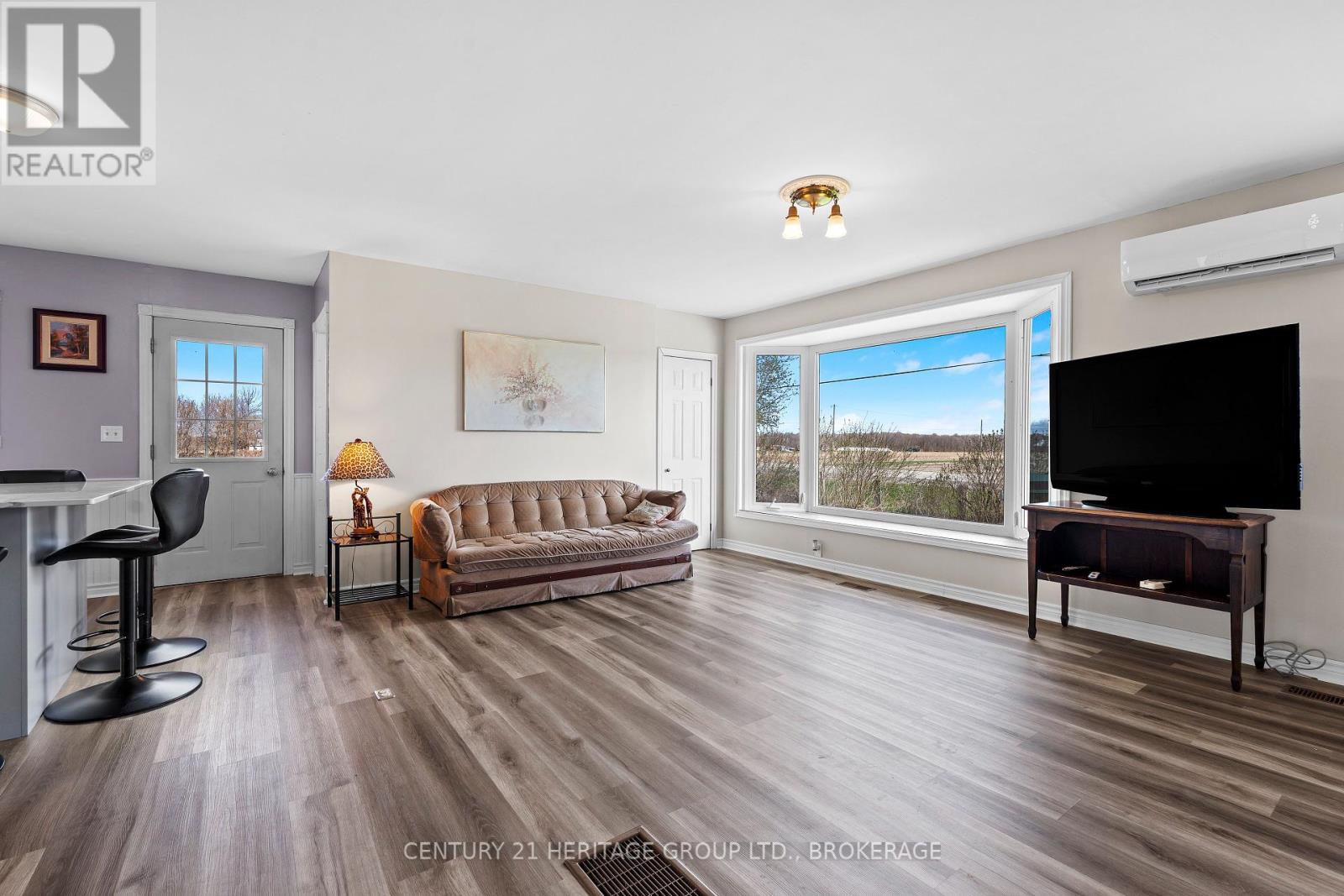 2750 15 Highway, Rideau Lakes, Ontario  K0G 1E0 - Photo 8 - X12136582