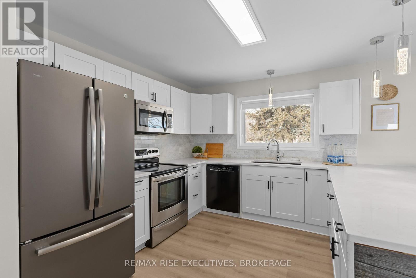 25 Aragon Road, Kingston, Ontario  K0H 1S0 - Photo 11 - X12137058