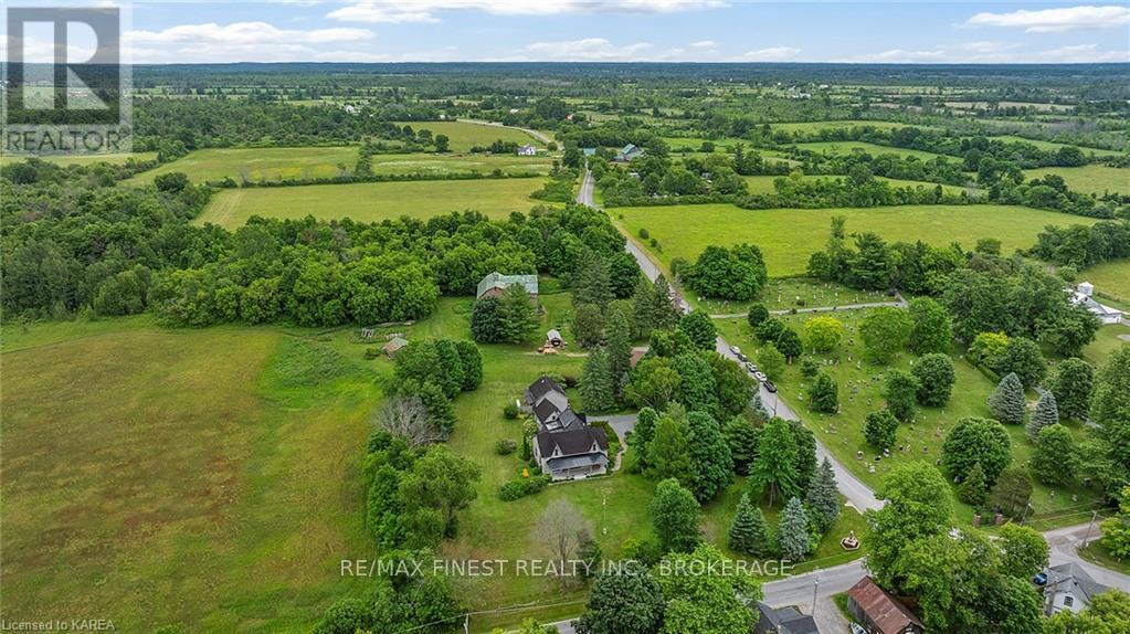 187 Simmons Road, Loyalist, Ontario  K0H 2H0 - Photo 10 - X12137506