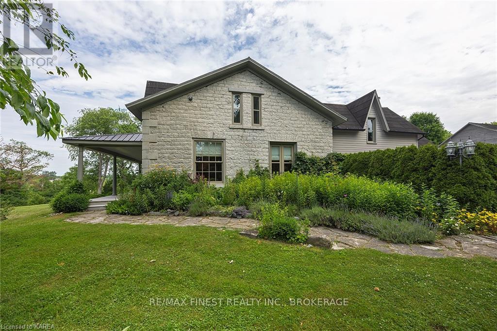 187 Simmons Road, Loyalist, Ontario  K0H 2H0 - Photo 12 - X12137506