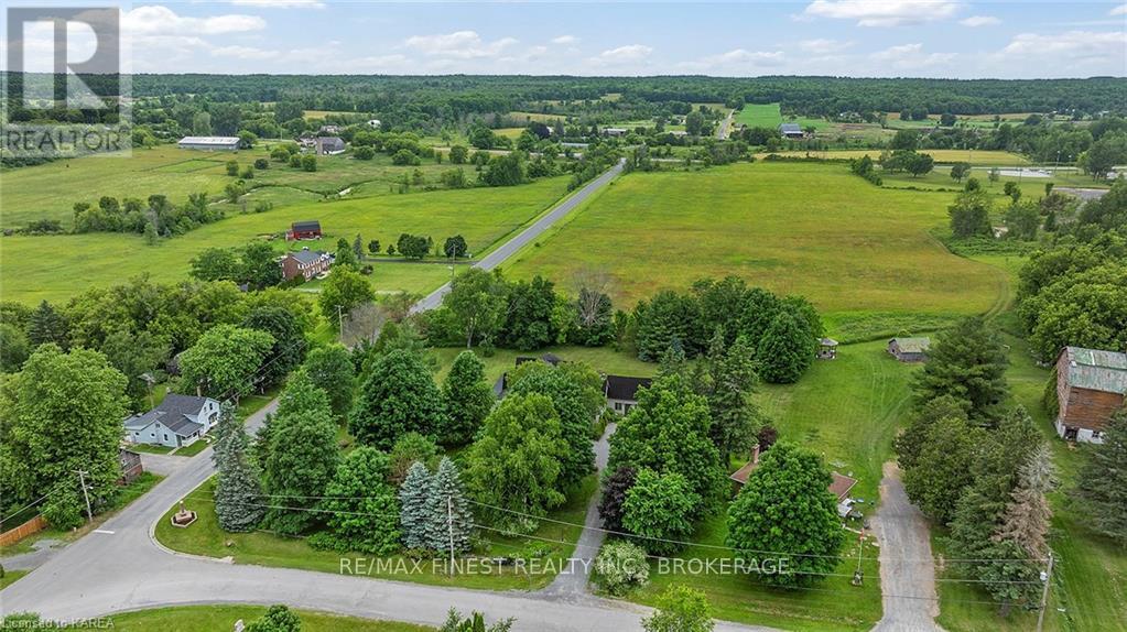 187 Simmons Road, Loyalist, Ontario  K0H 2H0 - Photo 5 - X12137506