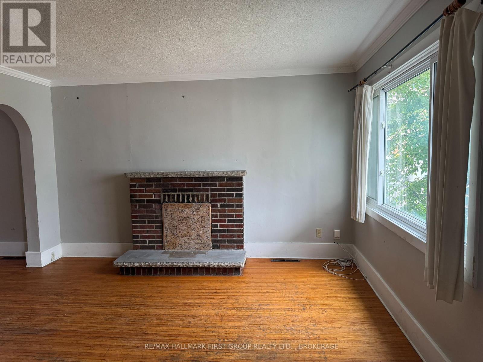 516 Victoria Street, Kingston, Ontario  K7L 4A1 - Photo 6 - X12138519