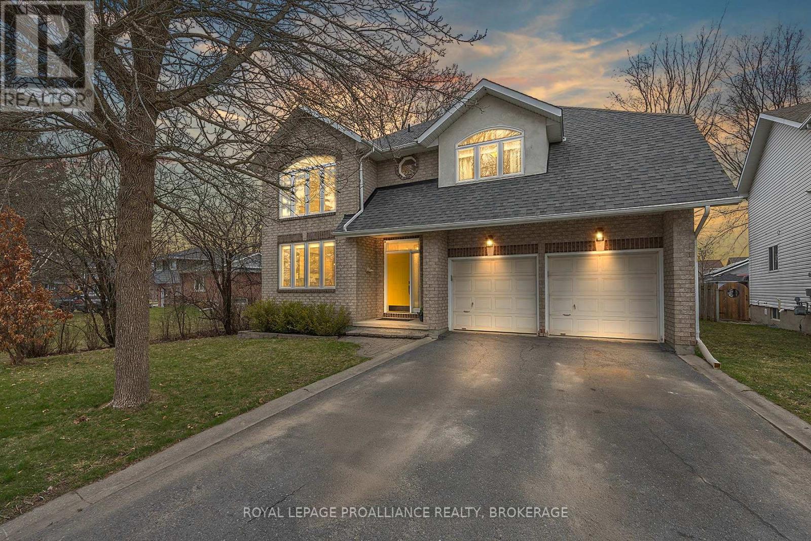 64 Dalgleish Avenue, Kingston, Ontario  K7K 7E1 - Photo 1 - X12140921