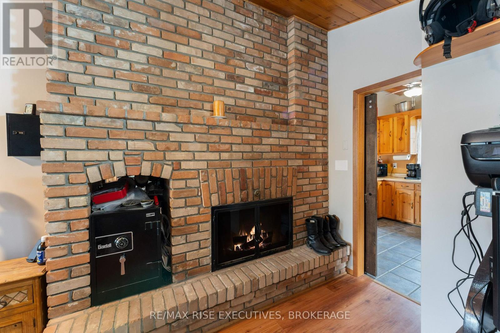 7275 Road 506, North Frontenac, Ontario  K0H 2M0 - Photo 13 - X12141246
