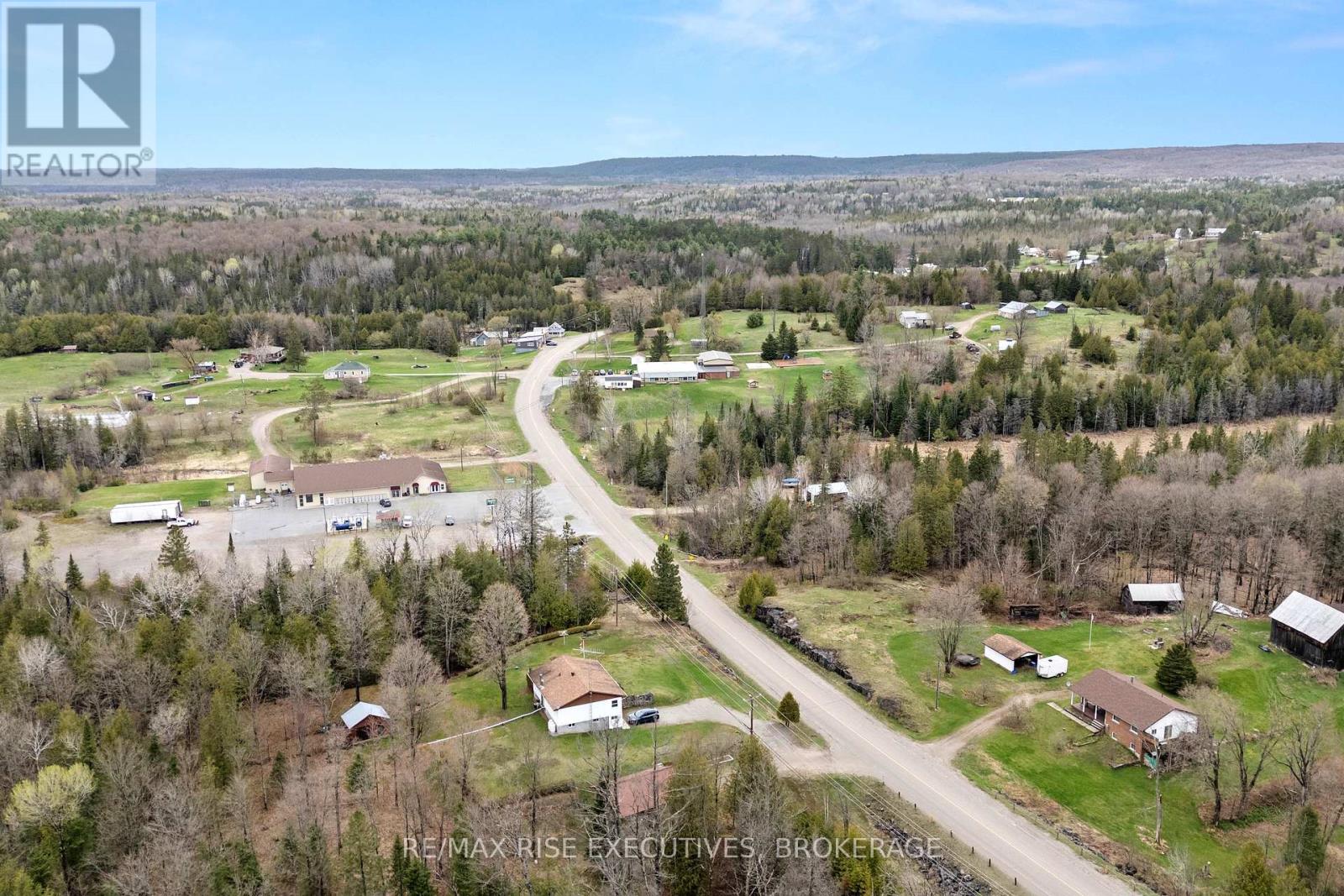 7275 Road 506, North Frontenac, Ontario  K0H 2M0 - Photo 34 - X12141246