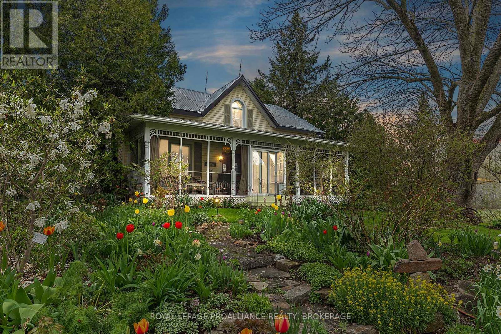 2078 SUNBURY ROAD, Frontenac, Ontario