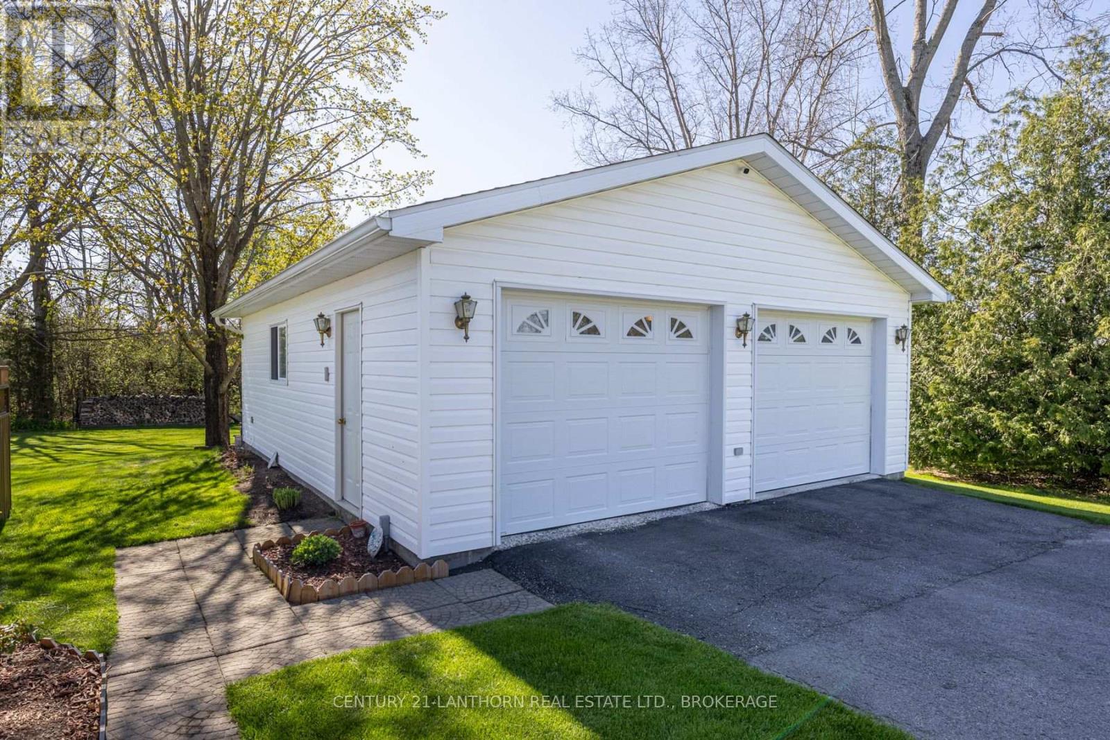 1066 County Road #9 Road, Greater Napanee, Ontario  K7R 0E4 - Photo 3 - X12141767