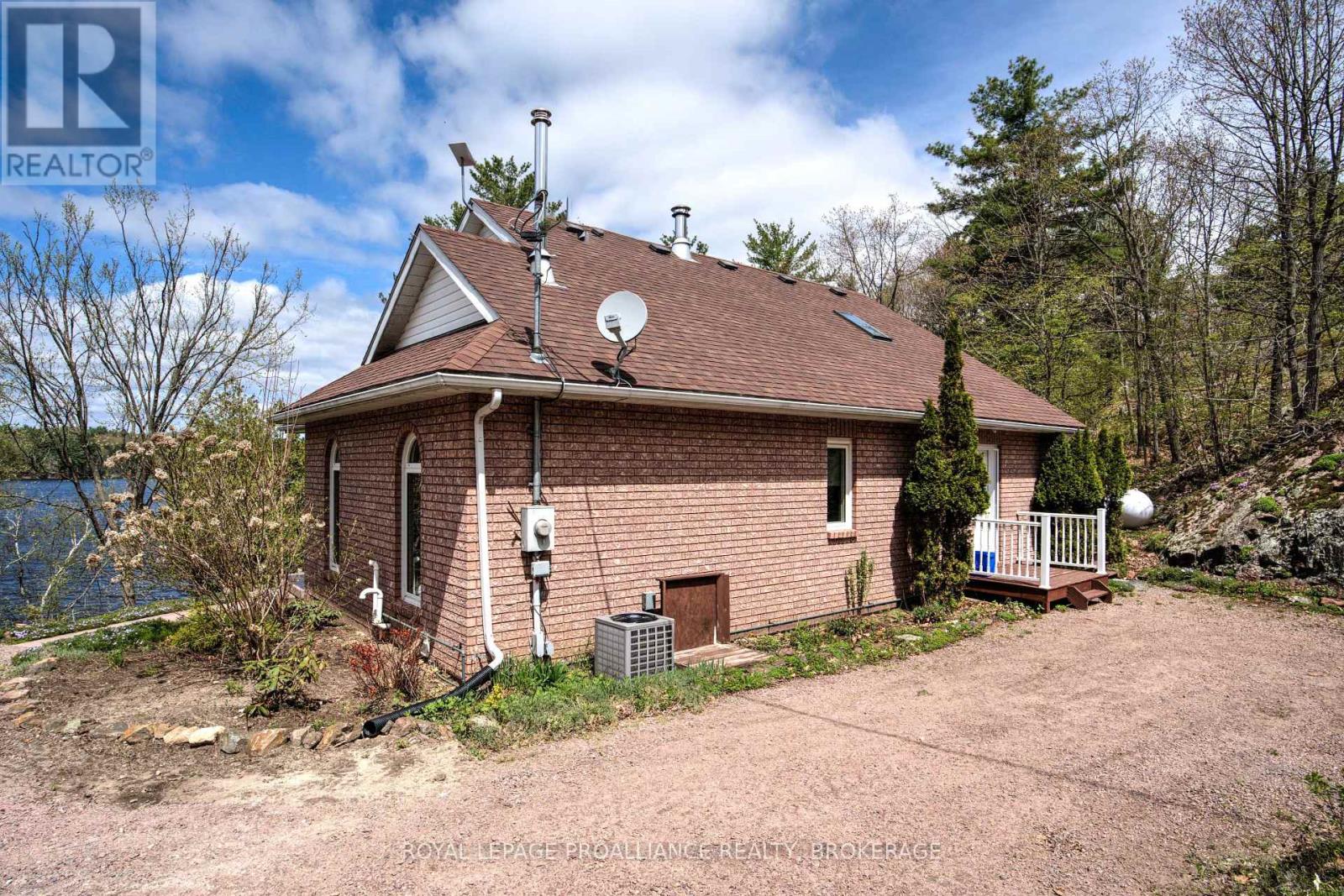 1133 Sassy Tree Lane, Frontenac, Ontario  K0H 1W0 - Photo 34 - X12142184