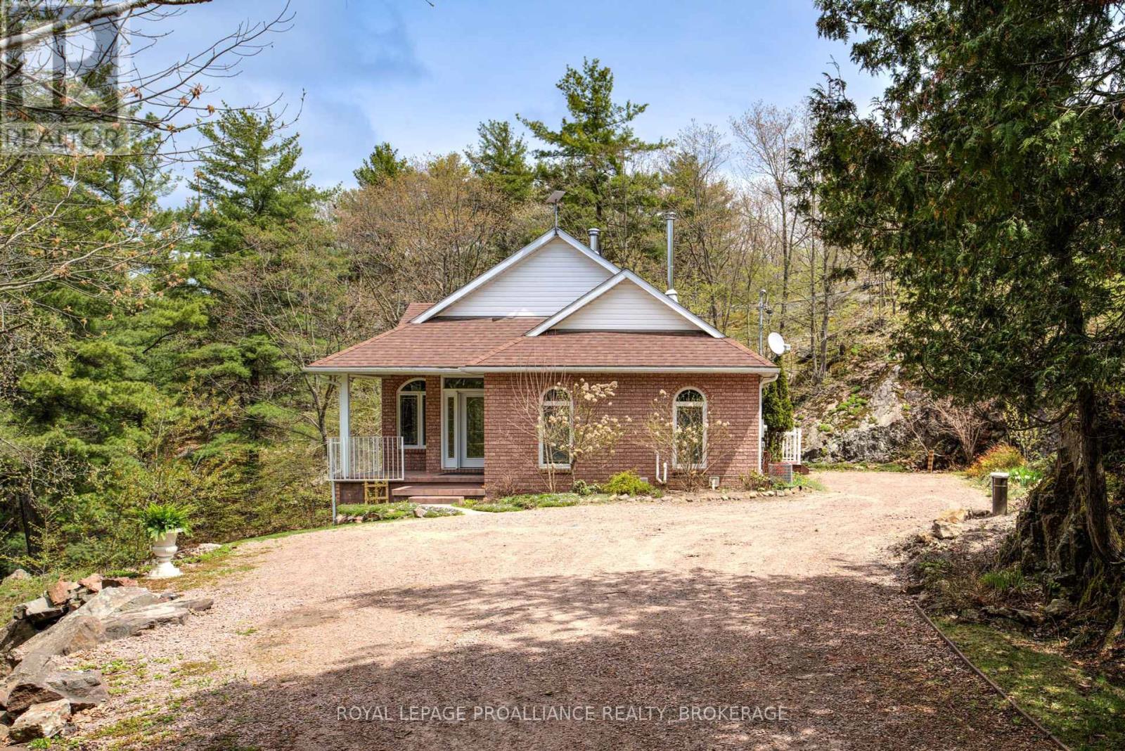 1133 Sassy Tree Lane, Frontenac, Ontario  K0H 1W0 - Photo 38 - X12142184