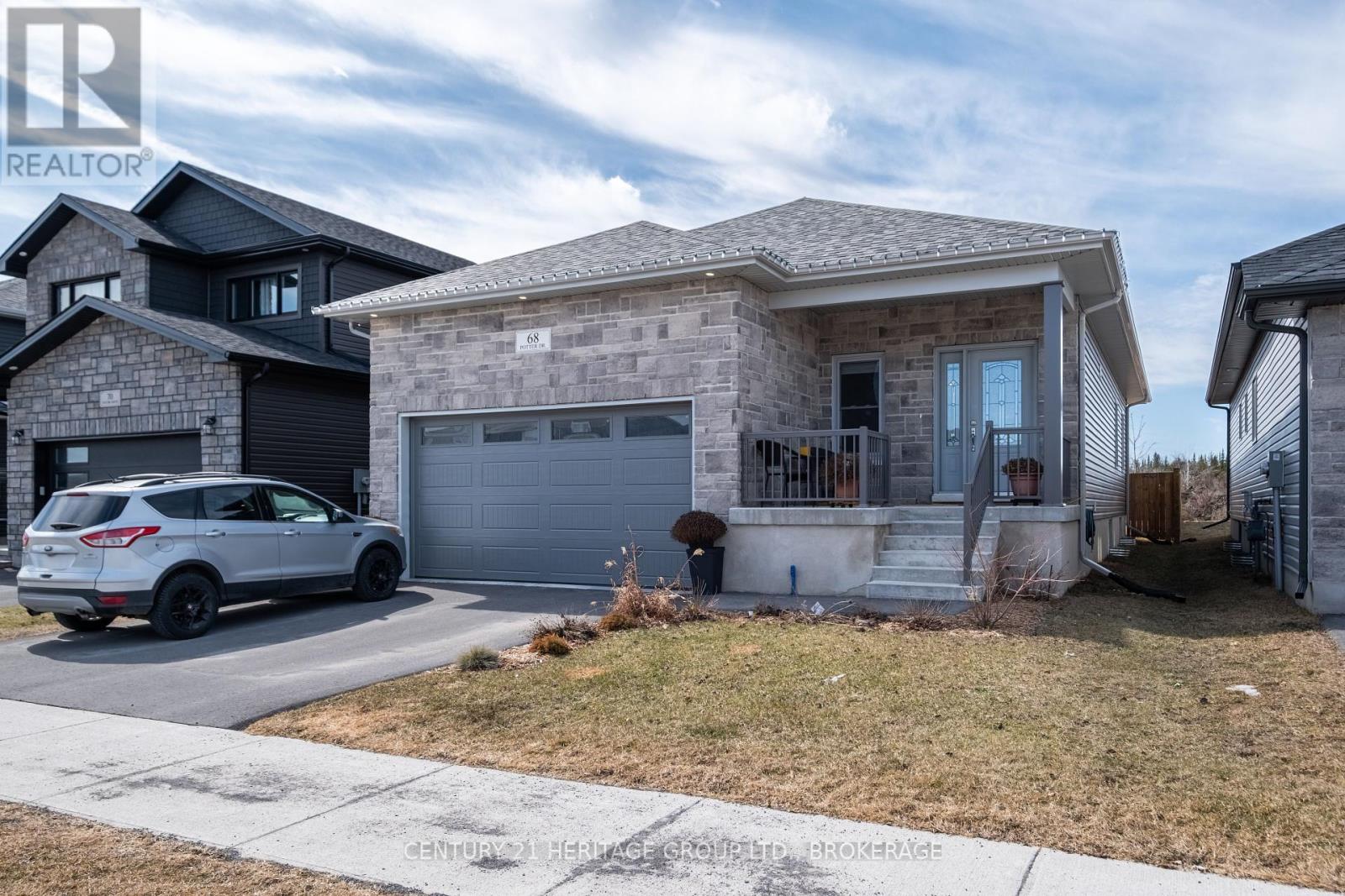 68 POTTER DRIVE, Loyalist, Ontario