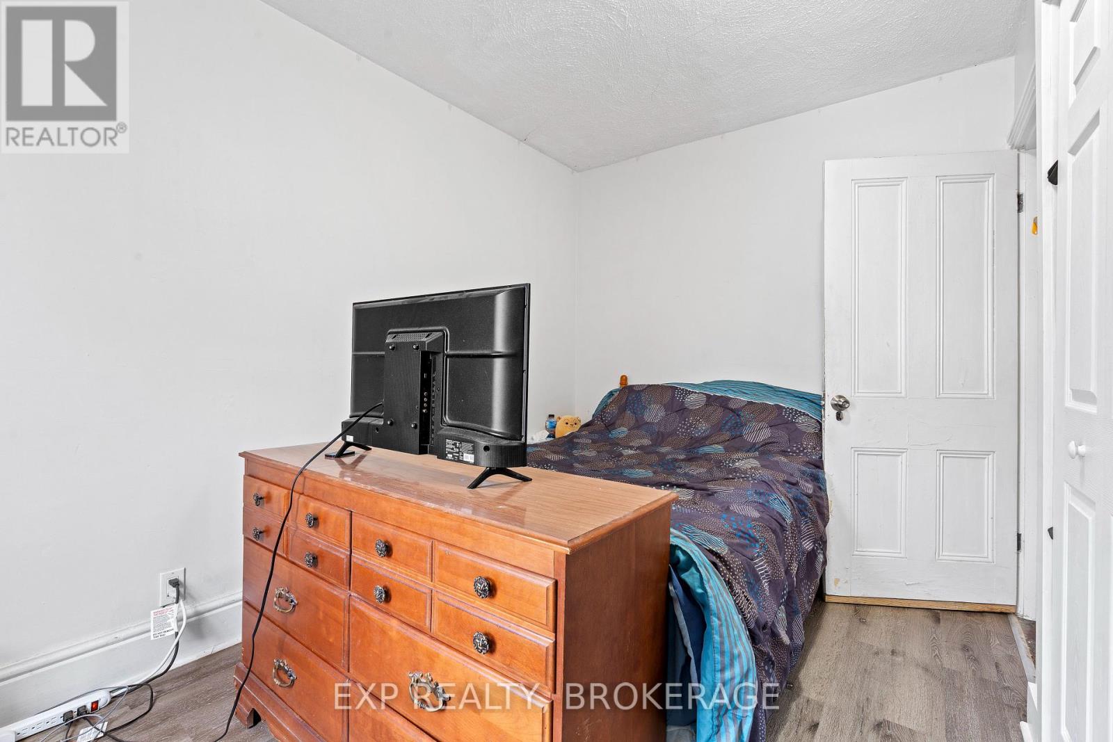 212 Rideau Street, Kingston, Ontario  K7K 3A4 - Photo 19 - X12143463