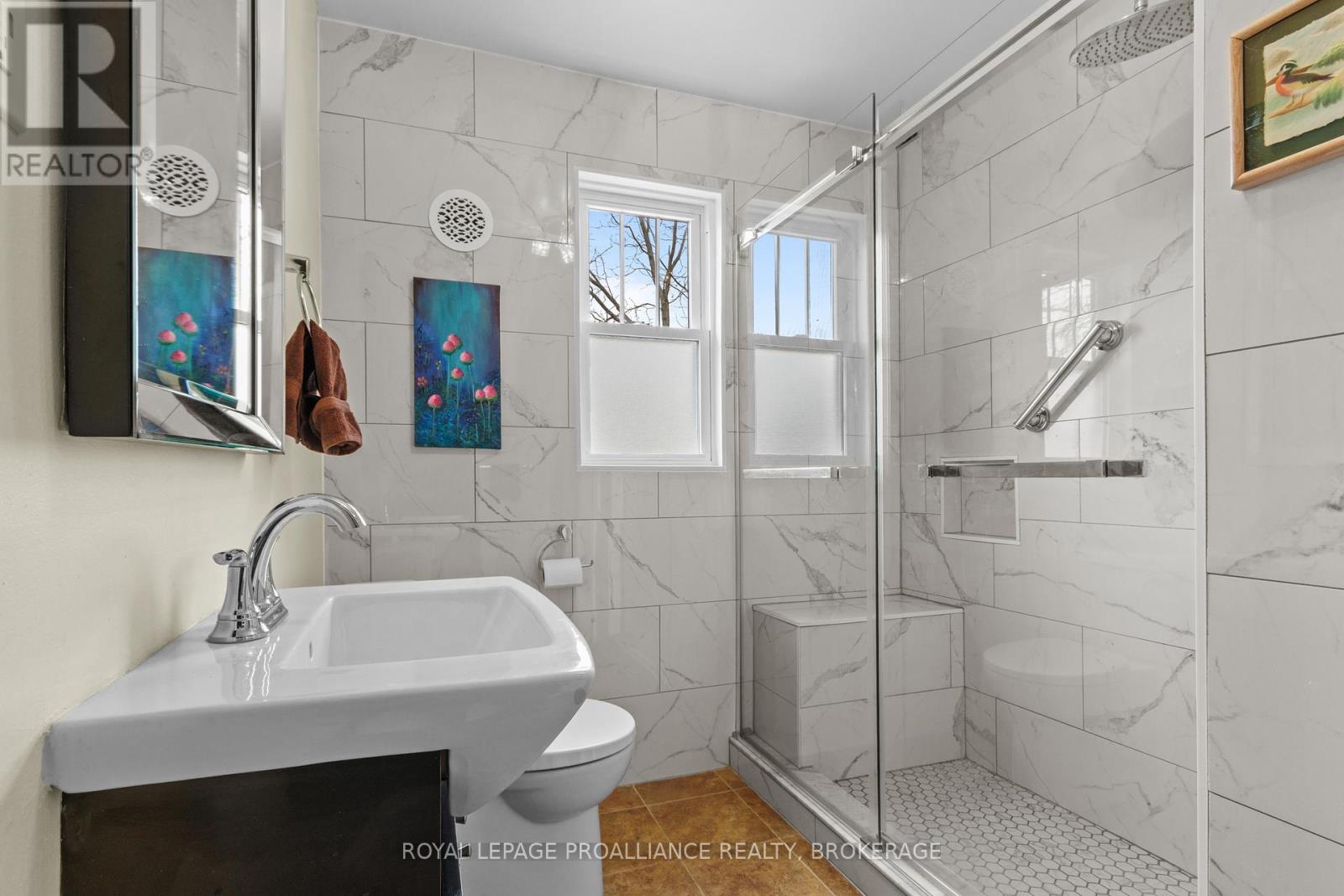 196 Willingdon Avenue, Kingston, Ontario  K7L 4H8 - Photo 16 - X12144337