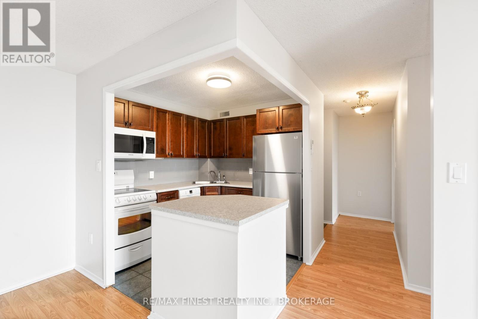 508 - 120 Barrett Court, Kingston, Ontario  K7L 5H6 - Photo 4 - X12144887
