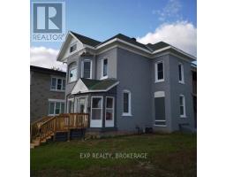14 WILLIAM STREET W, Smiths Falls, Ontario