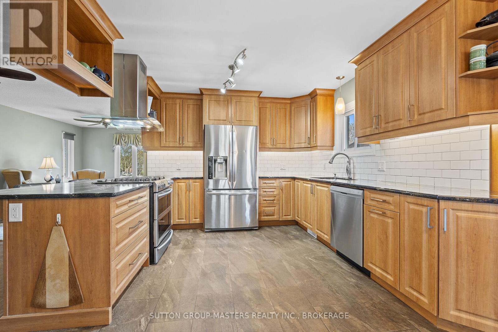 95 Nicholson Crescent, Loyalist, Ontario  K7N 1W9 - Photo 11 - X12147435