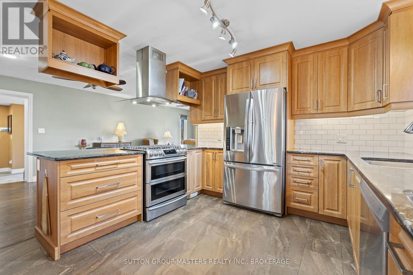 95 Nicholson Crescent, Loyalist, Ontario  K7N 1W9 - Photo 12 - X12147435