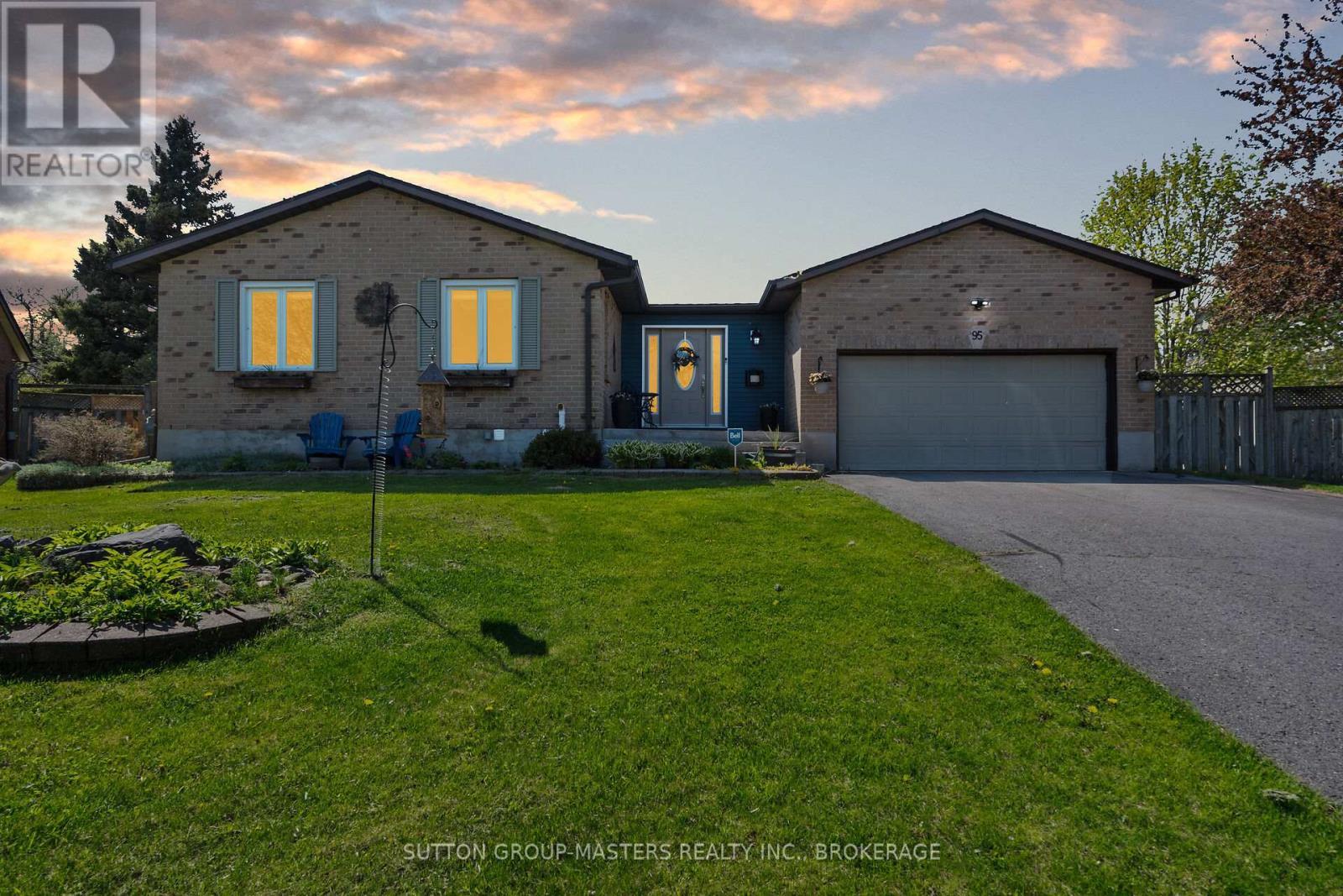 95 Nicholson Crescent, Loyalist, Ontario  K7N 1W9 - Photo 3 - X12147435