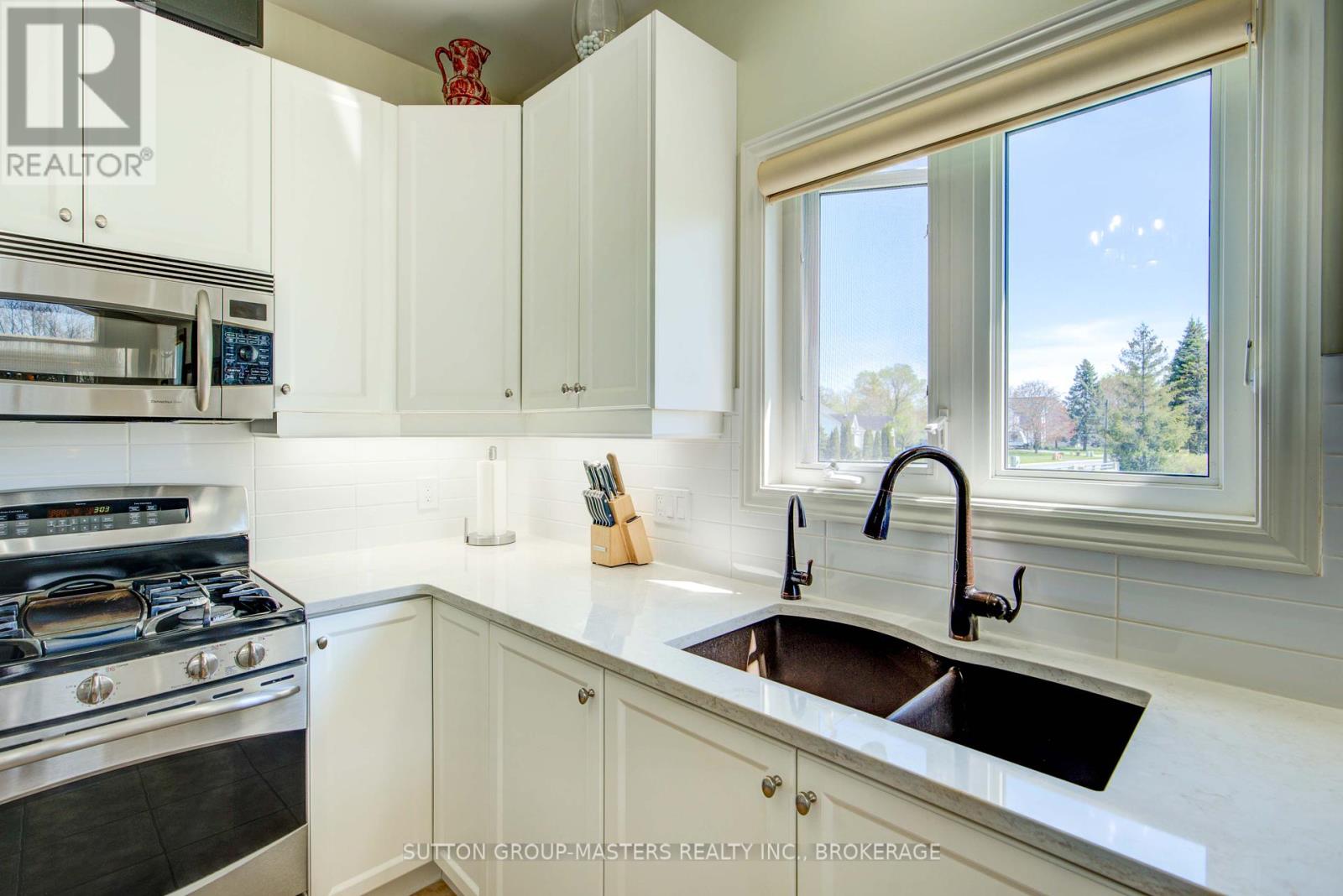 24 Country Club Drive, Loyalist, Ontario  K0H 1G0 - Photo 14 - X12147895