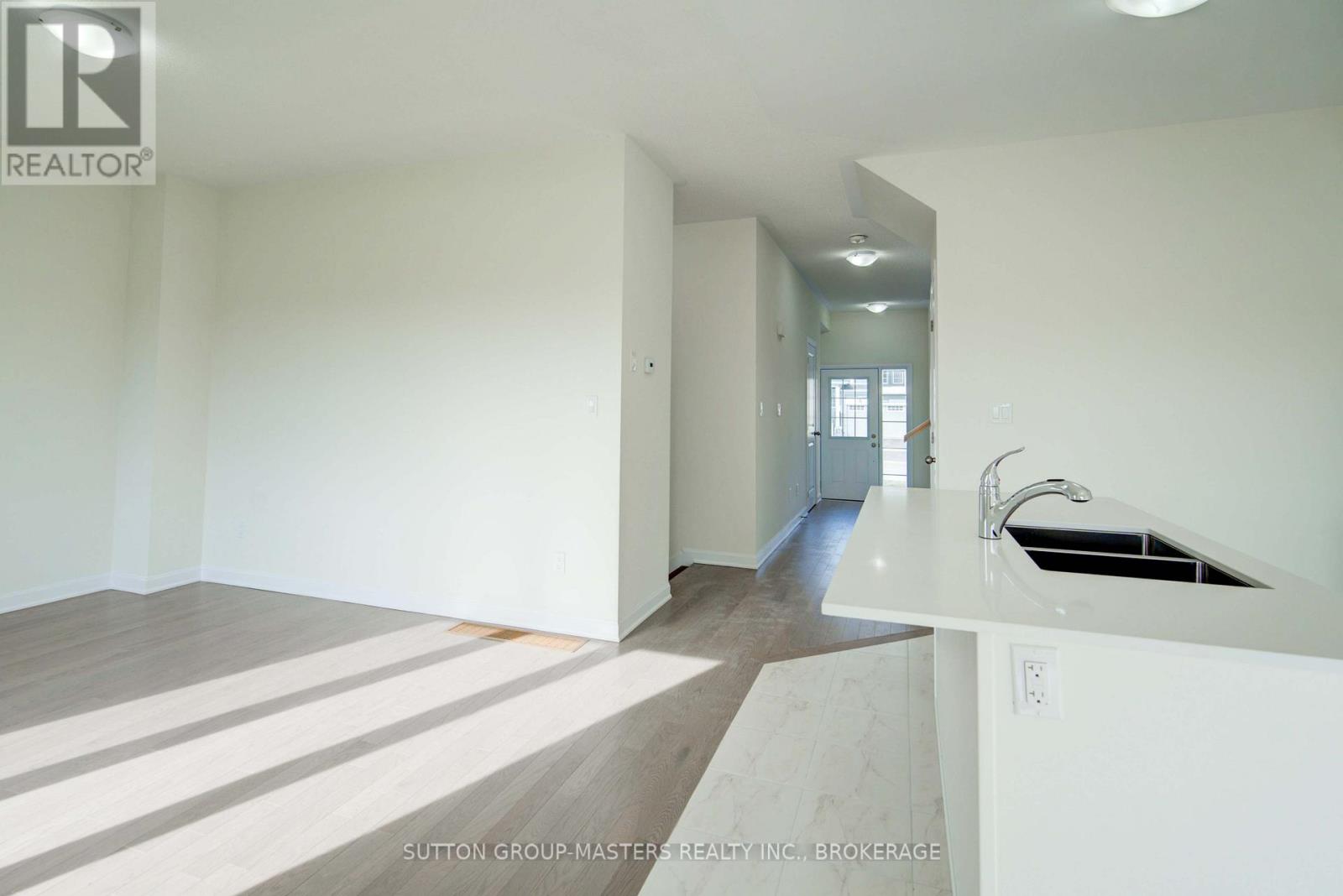 54 Golf Links Drive, Loyalist, Ontario  K0H 1G0 - Photo 11 - X12150114