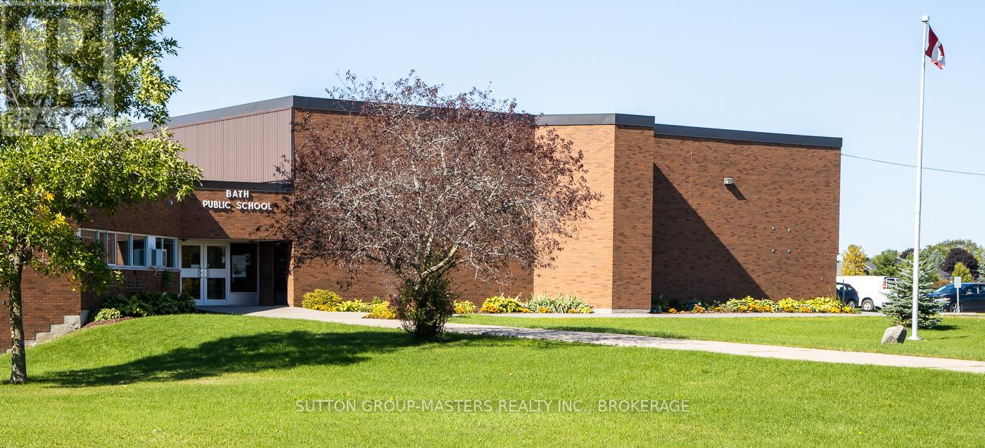 54 Golf Links Drive, Loyalist, Ontario  K0H 1G0 - Photo 44 - X12150114